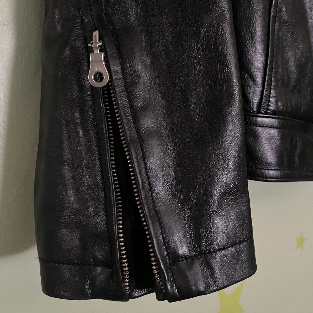 Black Leather Jacket   Satin Lined   Like New   Women's Small - Picture 9 of 15